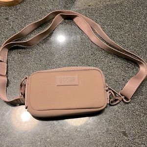 Dagne Dover Mara phone sling